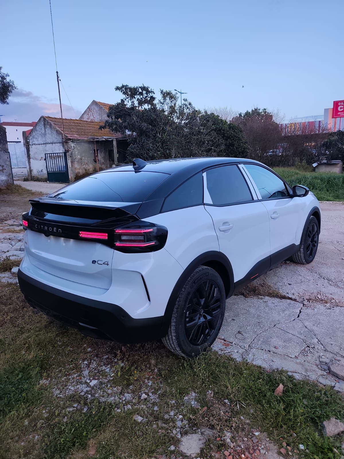 Citroën ë‑C4 100% Elétrico – Autonomia 420 km – Novo