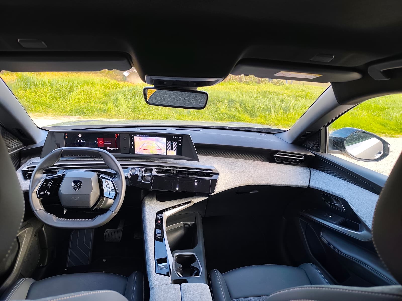 Peugeot 3008 Hybrid 2025 – Como Novo