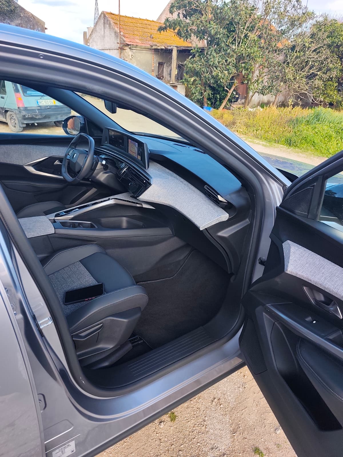 Peugeot 3008 Hybrid 2025 – Como Novo