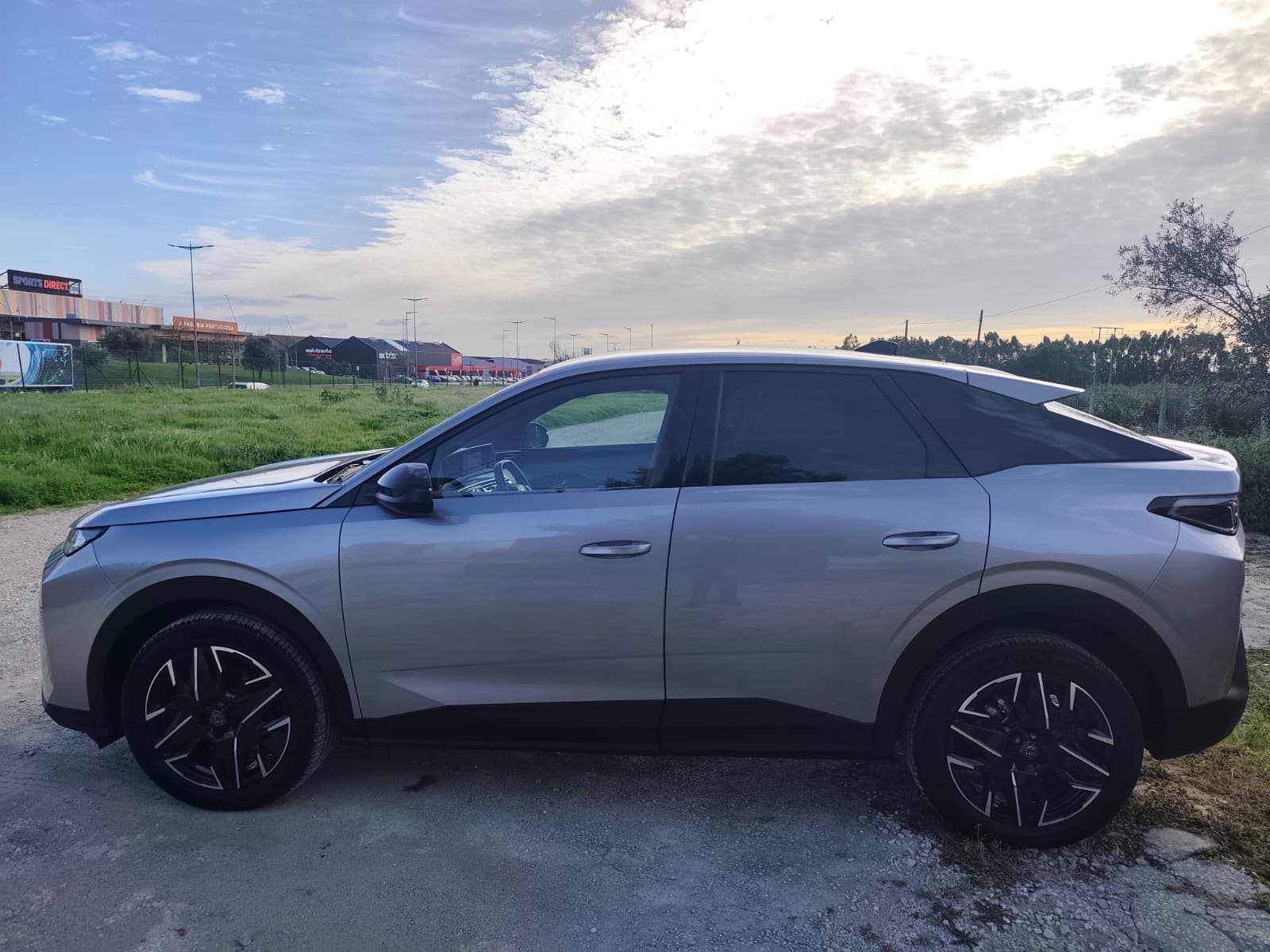 Peugeot 3008 Hybrid 2025 – Como Novo