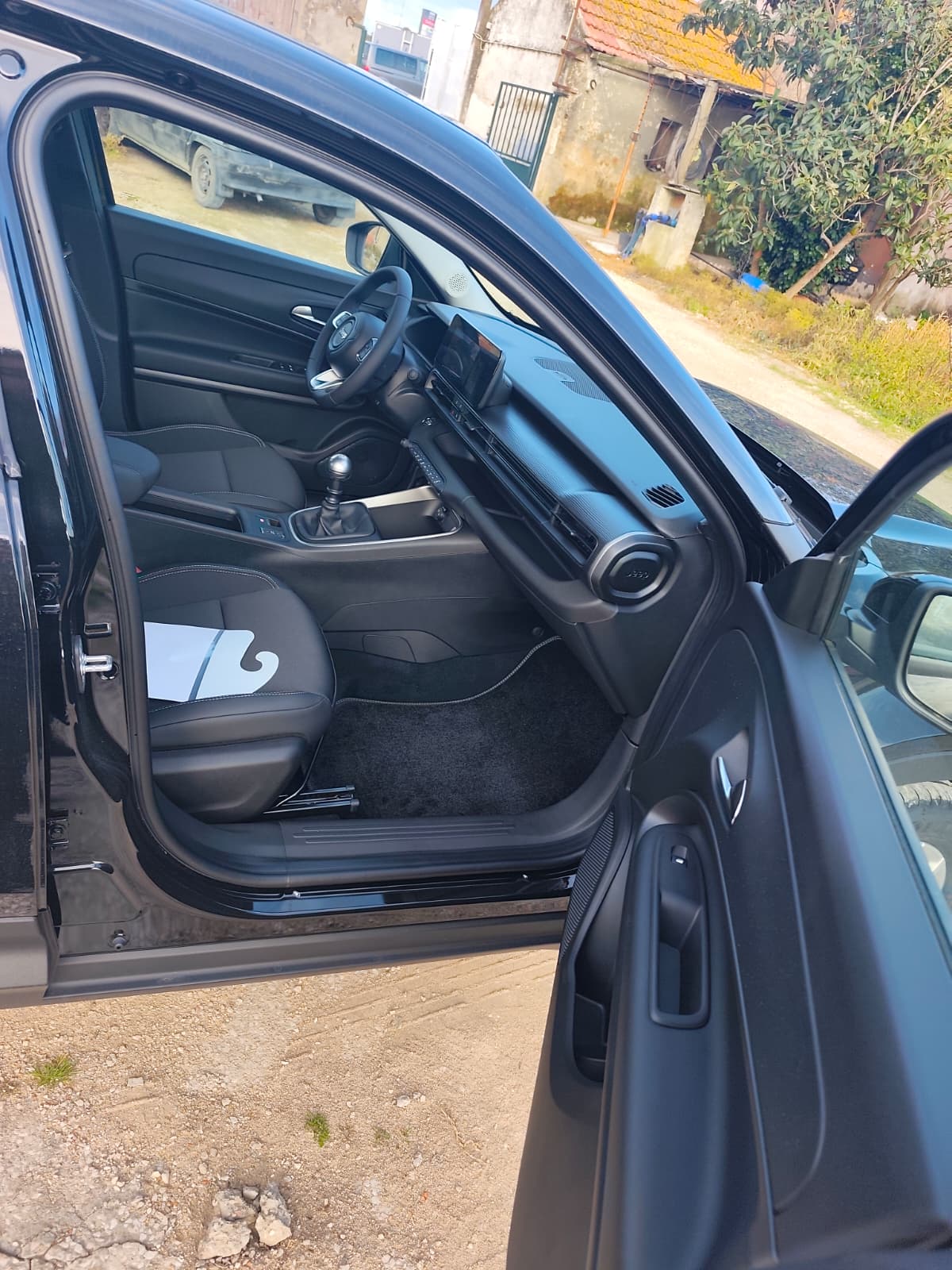 Jeep Avenger 1.2 GSE T3 Altitude – NOVO (0 km)