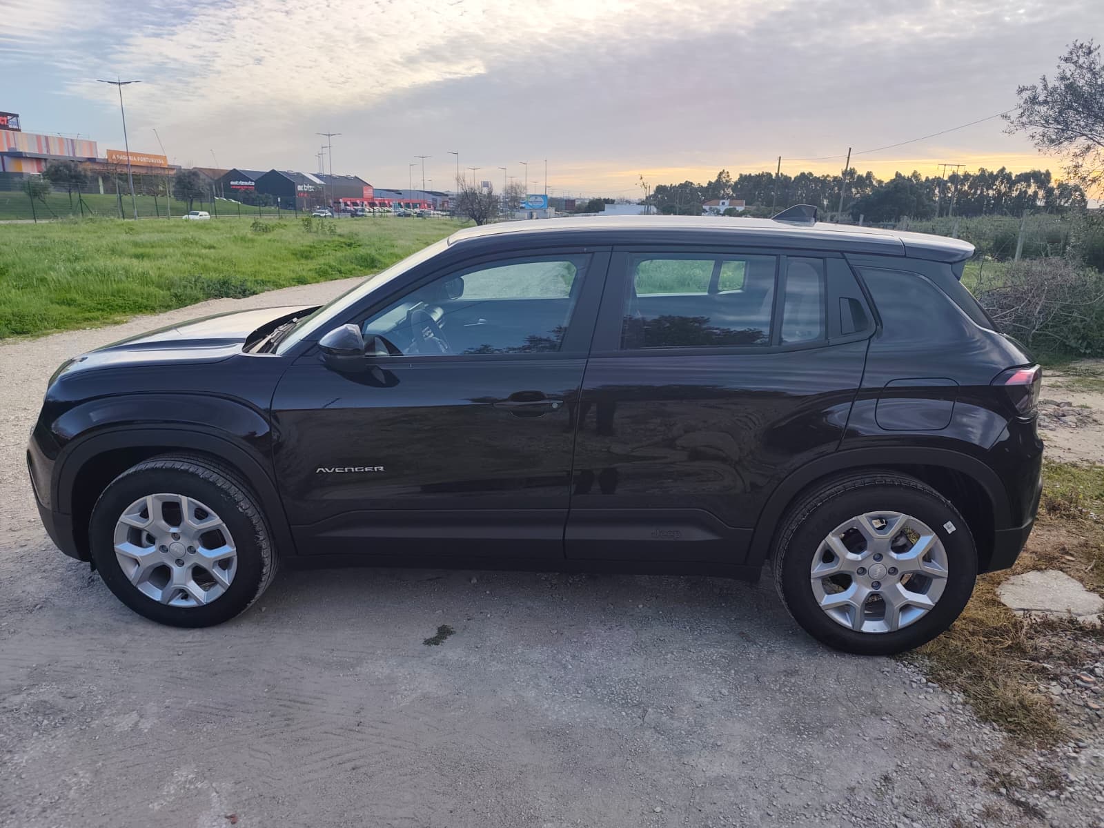 Jeep Avenger 1.2 GSE T3 Altitude – NOVO (0 km)