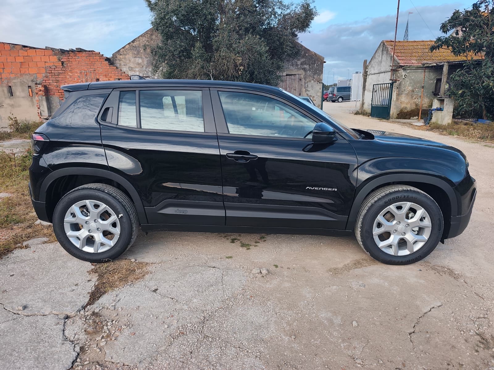 Jeep Avenger 1.2 GSE T3 Altitude – NOVO (0 km)